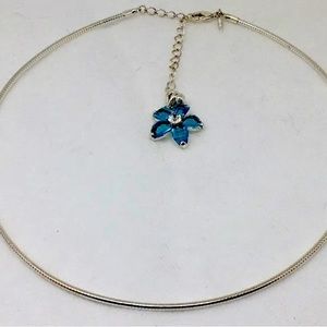 Avon NR Signed Blue Flower Earrings and Necklace Set